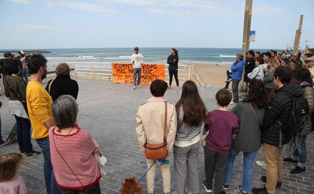 «¿Cuántas vidas se tienen que perder para que haya un socorrista?»