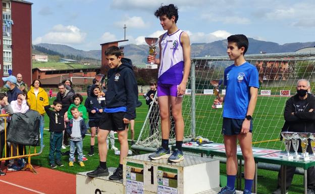 Lander Lanzos gano la medalla de oro en el Goierri Garaiko XXIV Krossa de categoría infantil