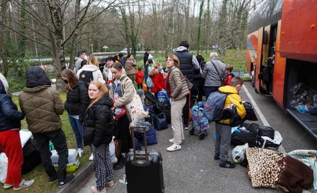 La red oficial de acogida vasca supera los 400 refugiados y hay 300 más con familias