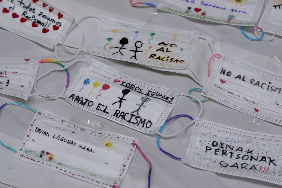 «Protégete del racismo»