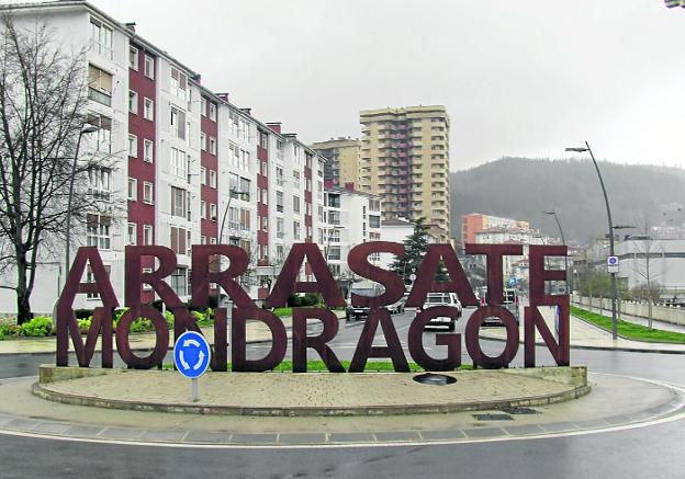 La inversión de 12 millones en los barrios cuadruplica la realizada en el centro