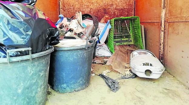 Los residuos que se arrojan al río, asignatura pendiente en la concienciación ciudadana