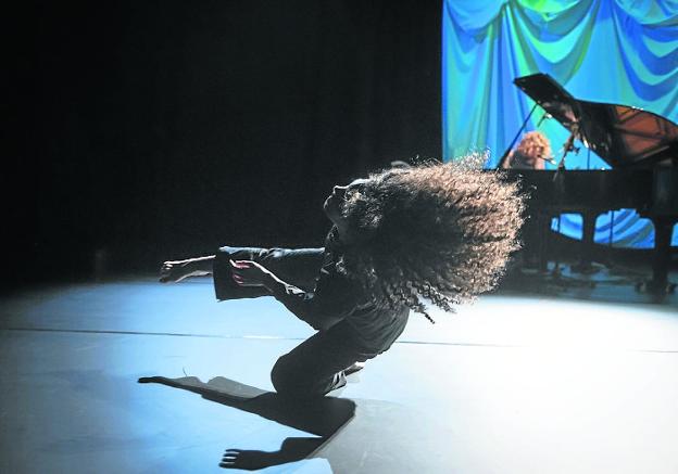 'Arima' fusionará danza contemporánea y folk irlandés el domingo en el Amaia