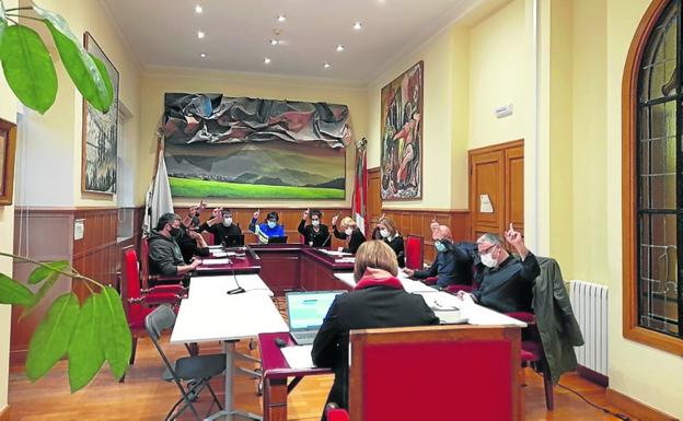 Udalak bi etxebizitza eskainiko ditu Ukrainako errefuxiatuak hartzeko