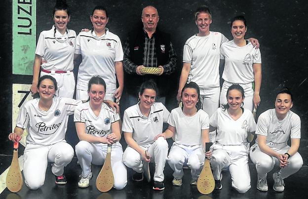 Emakumezkoen txapelketari hasiera eman zaio, Euskal Herriko Pala Txapelketa irekian