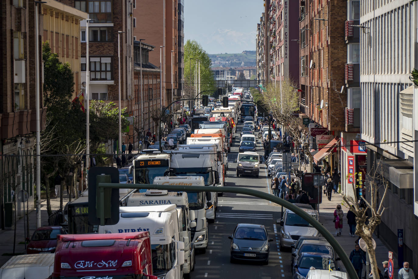 Los convocantes de la huelga consideran «migajas» el acuerdo y piden una rebaja de 60 céntimos