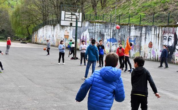 Ibarratik mundura irribarra