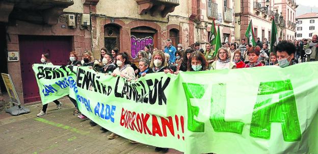 Manifestación por la mejora de las condiciones laborales en Benito Menni