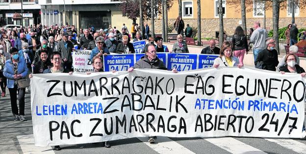 «Hemos escrito por tercera vez a la consejera para solicitarle una reunión»