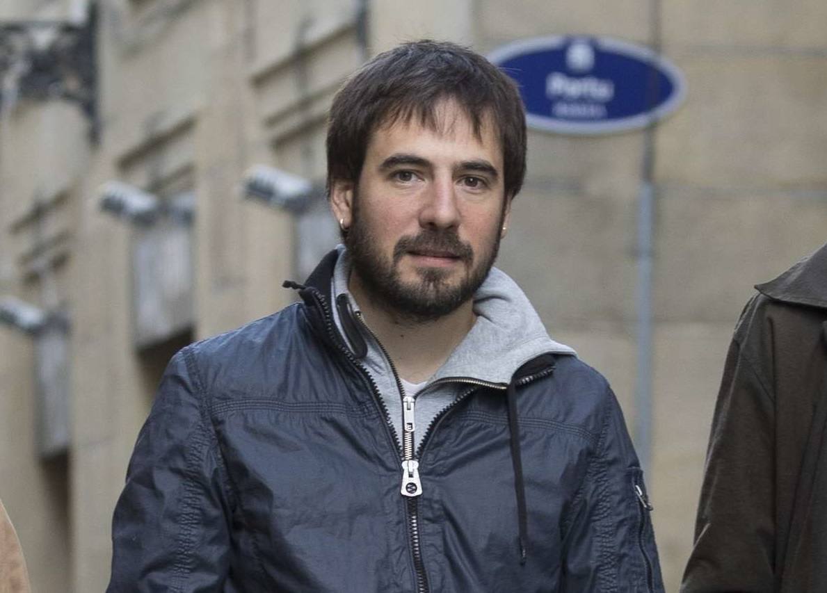 «Edozein unetan haizea hartzera doan» mundutik gorde nahi dituenak hi­tzetara ekarri ditu Xabi Bordak