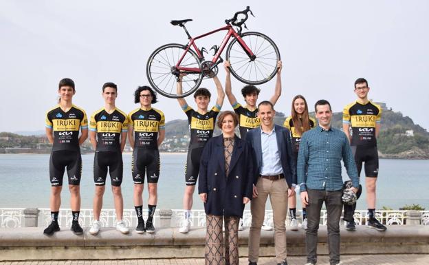 La escuela de ciclismo Donostialdea espera cuadruplicar su plantilla femenina en los próximos años