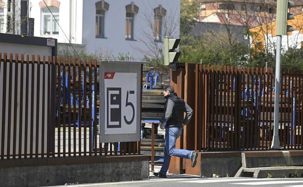 CAF y Papresa retoman su actividad pero otras empresas están al límite por el paro