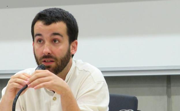 Euskarazko zinemaren historia biltzen duen liburua idatzi du Josu Martinezek