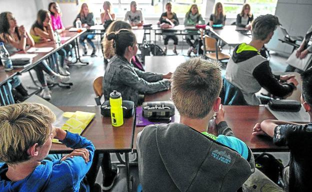 Así será en Euskadi el nuevo currículo de Secundaria: sigue Filosofía, otras optativas y sin repesca en junio
