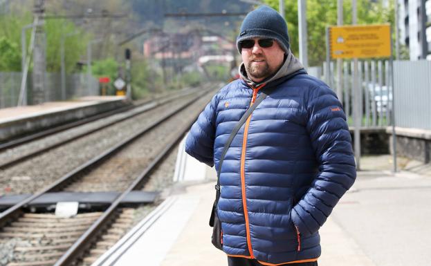 «Cuando salí del boquete del vagón volcado me dolía más la oreja que el brazo»