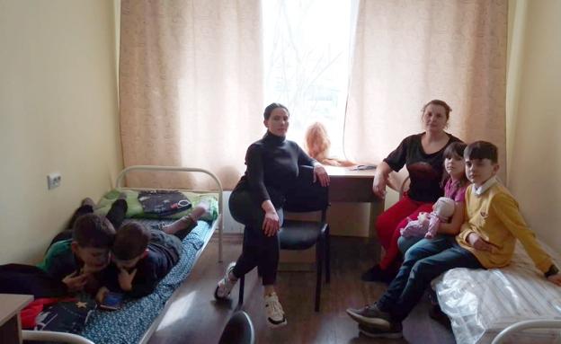 «Estoy contento por mis hijos, pero es muy duro y triste ver tu vida metida en una mochila»