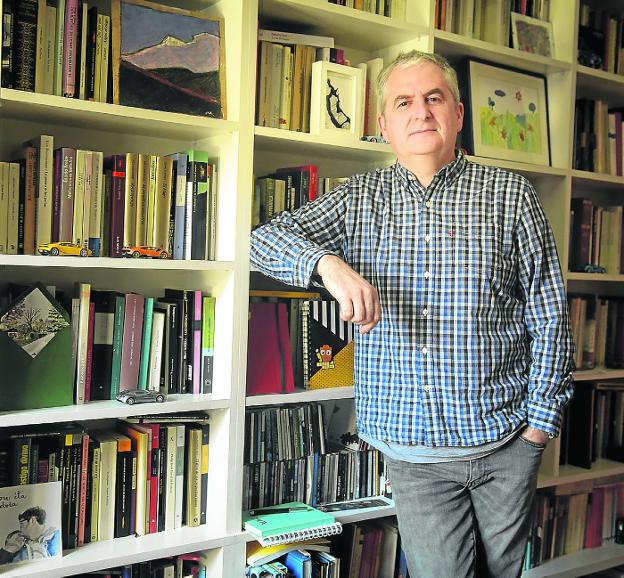 «Recurrir literariamente hoy a la hiperbrevedad es lo más sensato»