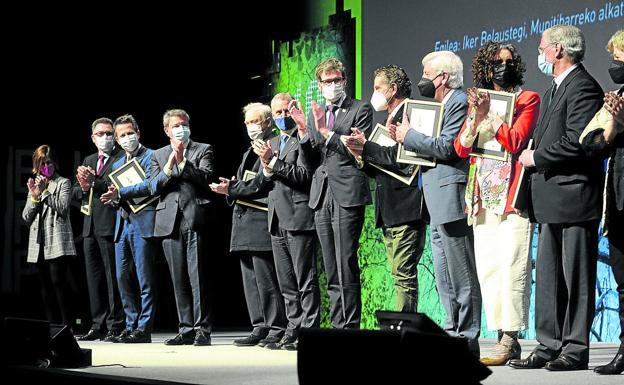 Urkullu agradece a Zelenski su mención a Gernika y recuerda a las víctimas de todas las guerras