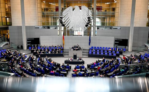 Archive image of the German Parliament.