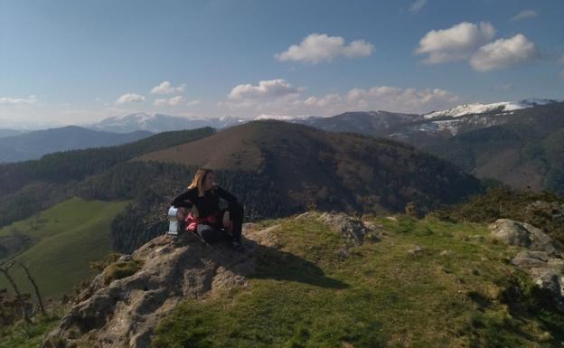 Kopako Harria, a los pies de la gran mole