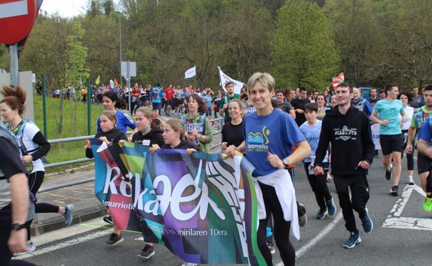 Euskararen aldeko aldarri jendetsua Azpeitian