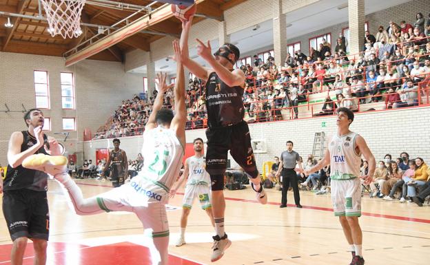 Tras un necesario descanso, el Juaristi recibe al Cáceres esta tarde en Azpeitia