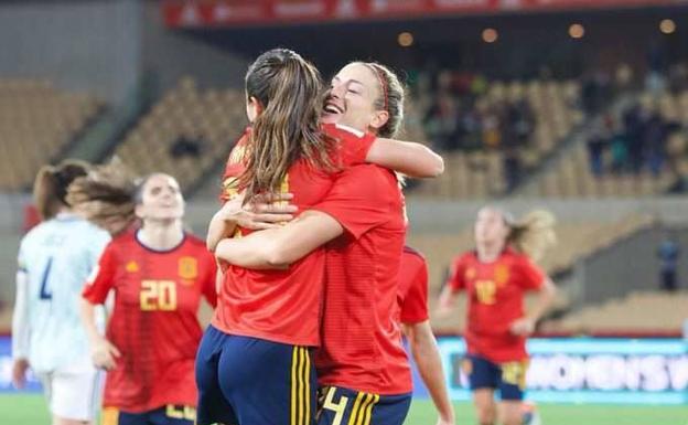 Nerea Eizagirre y Amaiur Sarriegi quieren hoy en Escocia el billete para el Mundial 2023