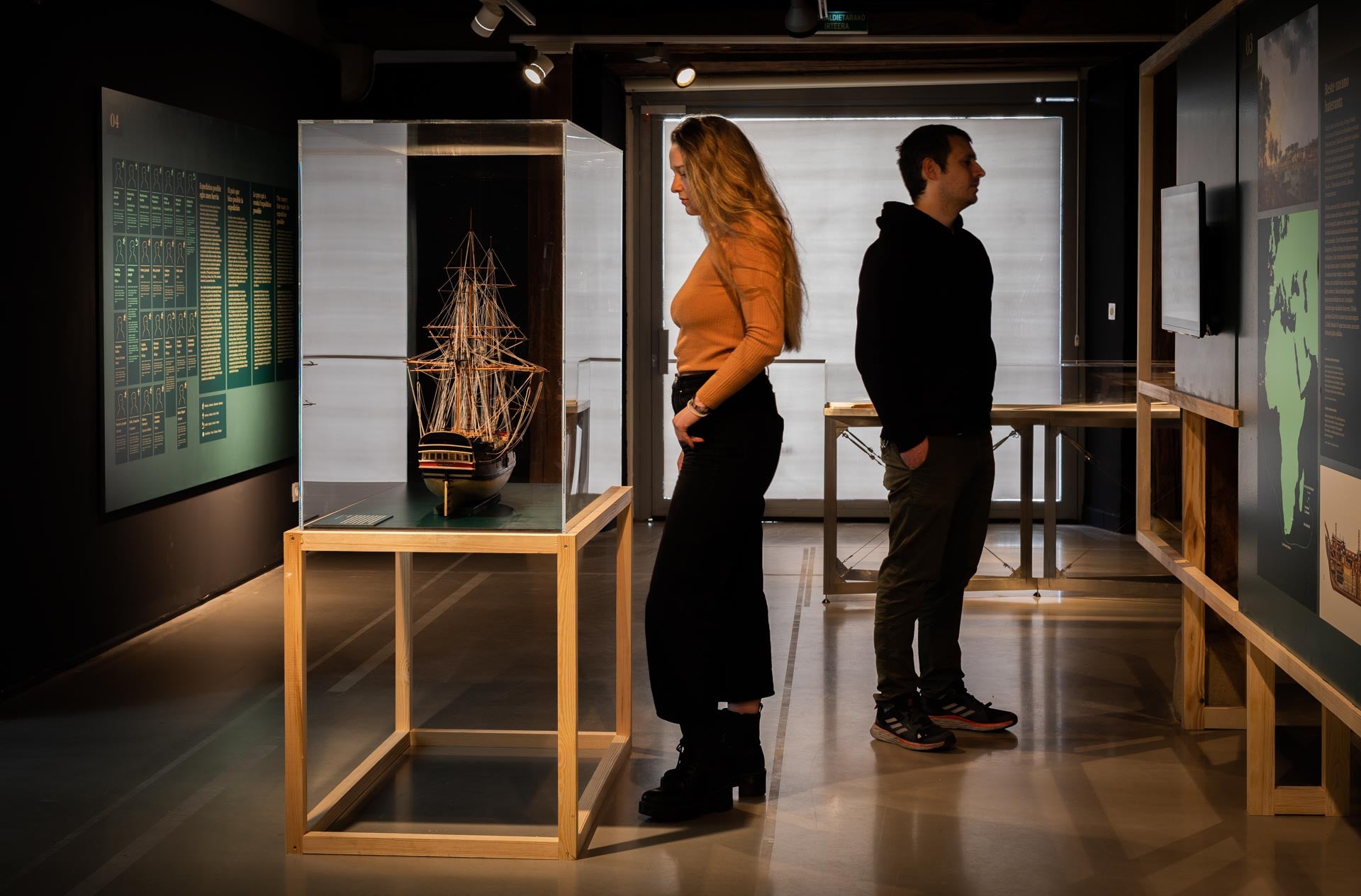 Barcos de bajura y visitas guiadas en Itsas Museoa