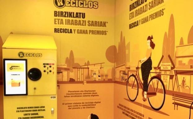 Mamut contará con una máquina que recompensará el reciclaje de latas y botellas