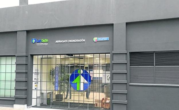 El paro se reduce ligeramente en Oñati durante el mes de marzo