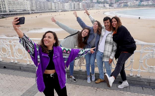 De Zarautz a Donostia y cena en sidrería