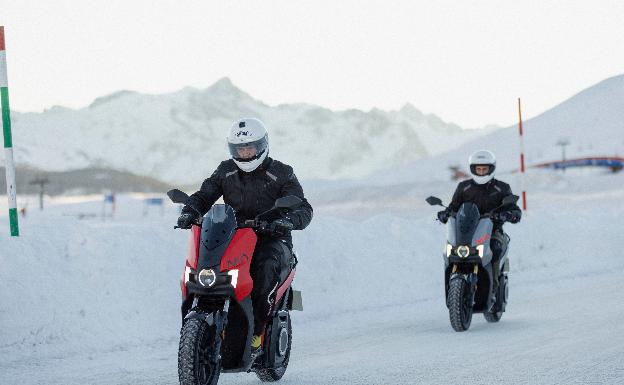 Así supera una moto eléctrica fenómenos adversos y temperaturas extremas