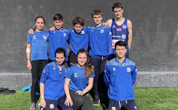 Atletas urdiñas con la Federación Guipuzcoana
