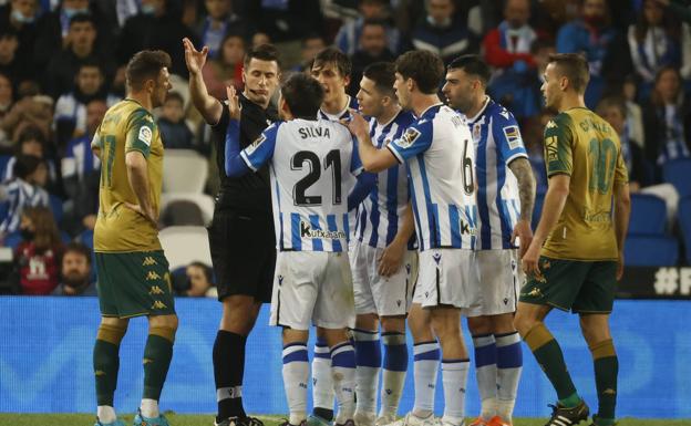 A David Silva le caerían dos partidos por decir «vete a la mierda»