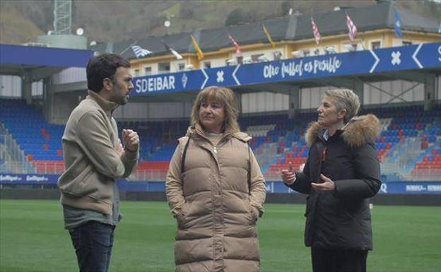 Emakumezkoen futbolaren bilakaera eta etorkizuna aztergai