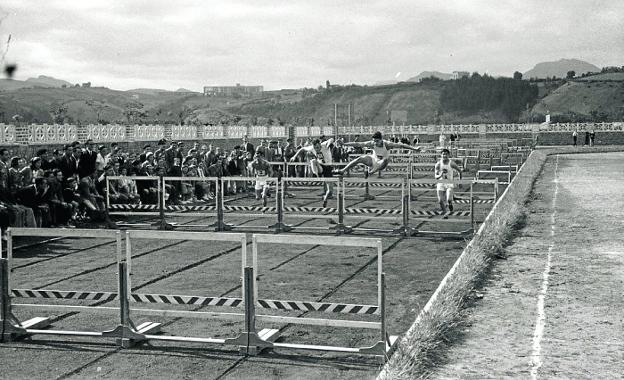 1943 | La Plaza del Sauce