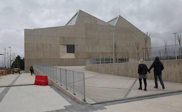 Altza estrena su nuevo polideportivo