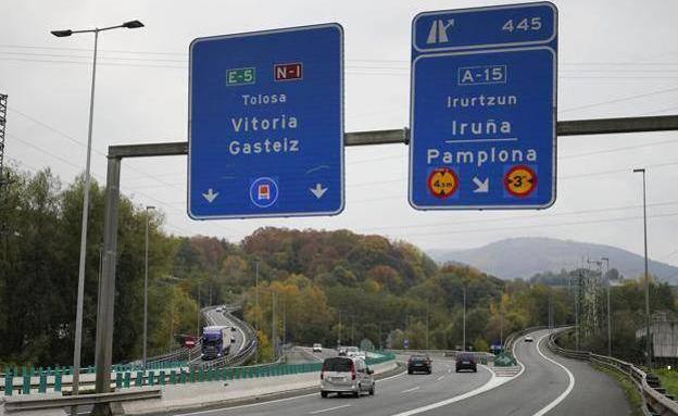 Cortes en la A-15 y AP-8 por obras en las carreteras