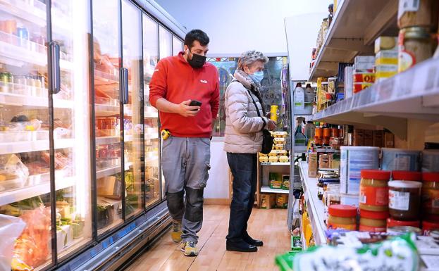 Cantabria y Asturias piden recuperar las mascarillas en interiores