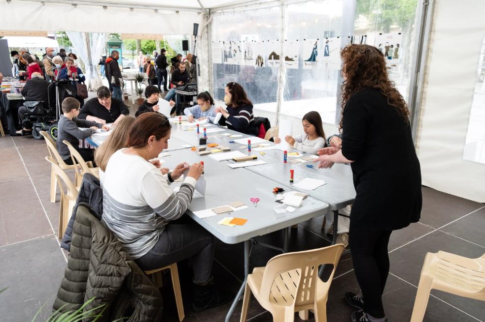 La feria del libro hace sitio a la producción de autores locales