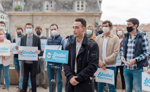Bildu se niega a condenar el acoso sufrido por un joven del PP en Vitoria