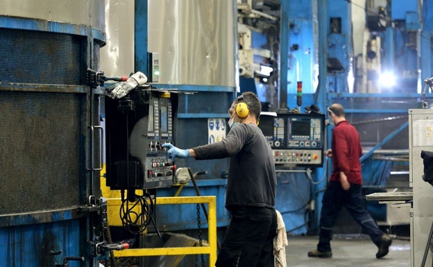 La cifra de negocios de la industria guipuzcoana descendió un 15,4% en 2020 por el Covid