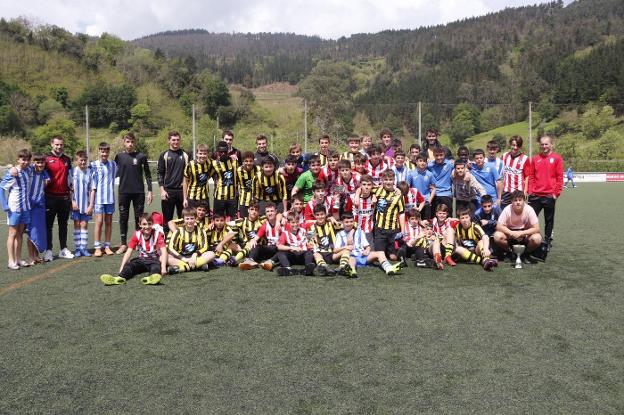 El Elgoibar se llevó el torneo de fútbol José Aldamar
