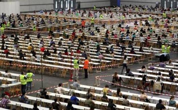 Euskadi saca más de 8.000 plazas públicas en Salud y Educación