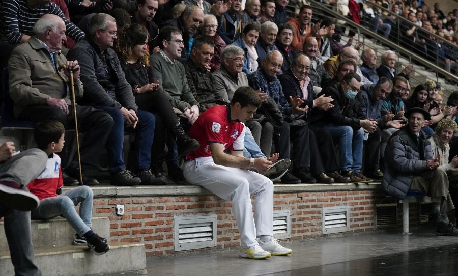 Zabaleta elimina a Darío