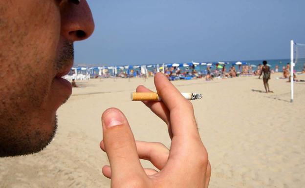 Coto al tabaco en las playas de Gipuzkoa