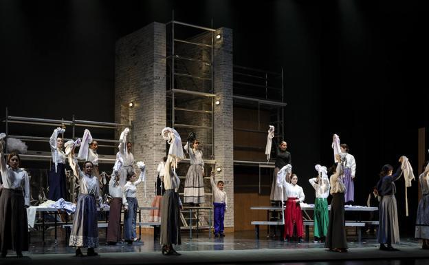 Feminismoari heldu diote aurtengo musikalean Jaso Ikastolako ikasleek