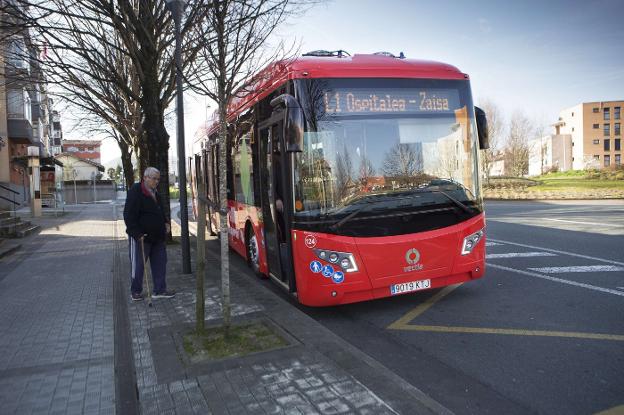 El autobús urbano empieza a recuperar los usuarios que le quitó la pandemia