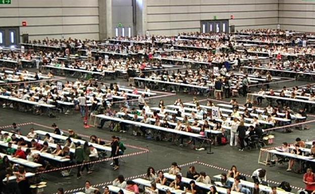 Educación define con los sindicatos su OPE para este año