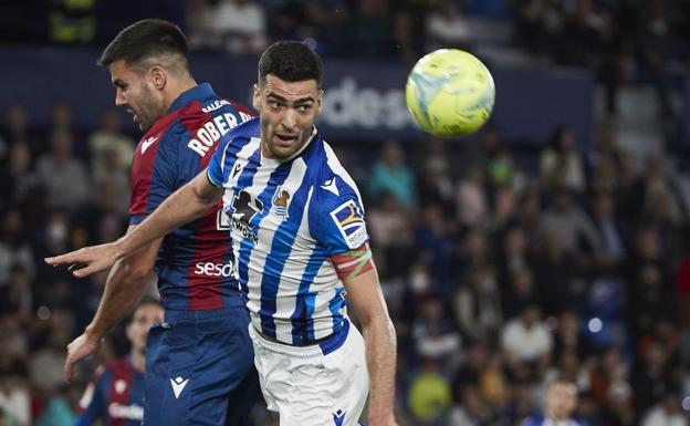 Merino: «No veo penalti por ningún lado»